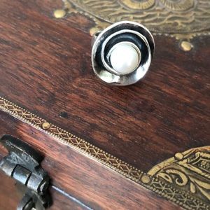 Silpada Lily Pearl Sterling Silver Ring